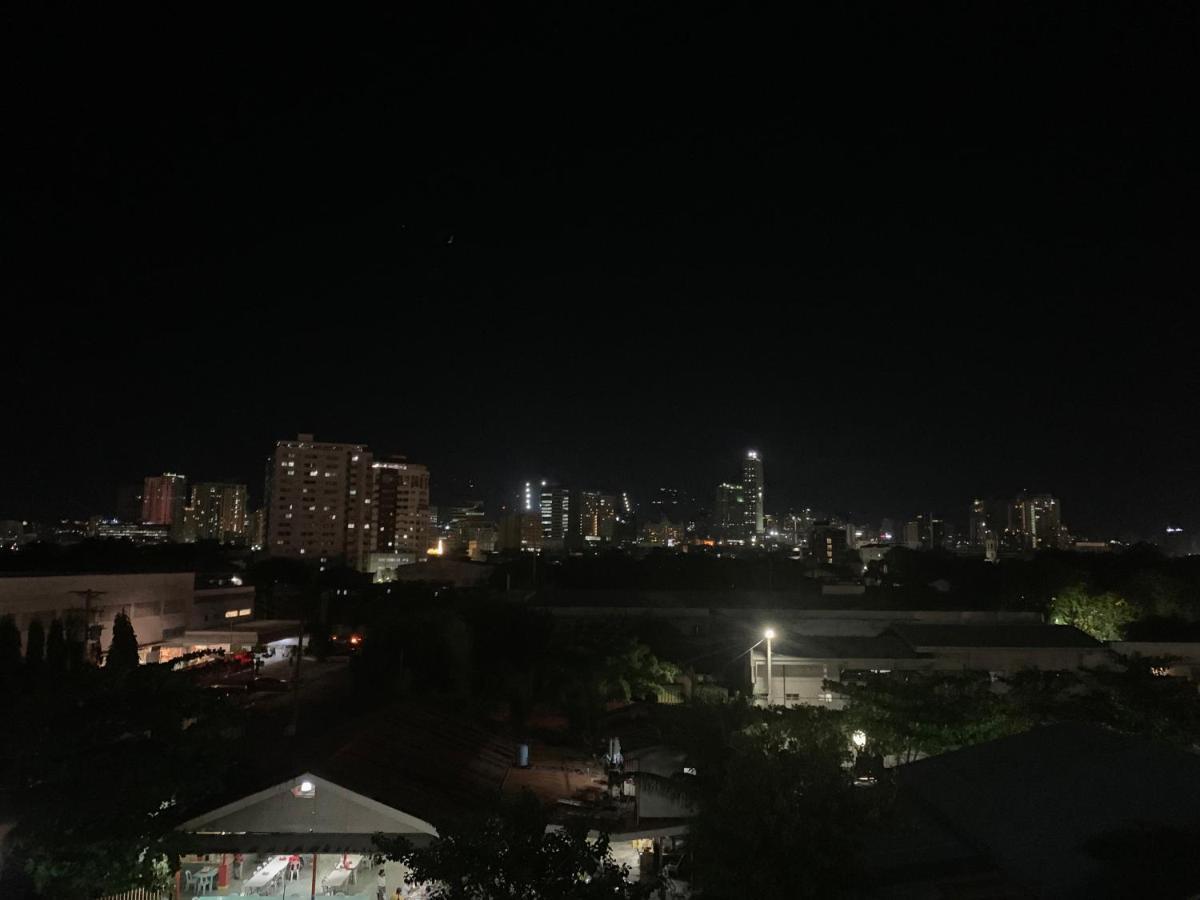سيبو Luxanos Condo Place- San Marino المظهر الخارجي الصورة